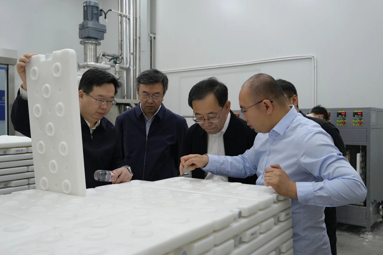 中国石化胜利石油管理局有限公司党委常委、副总经理杨勇一行到我院调研